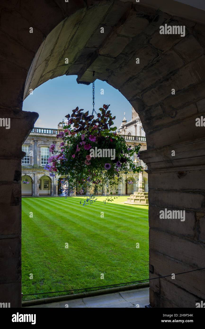 Détail de l'abbaye de Holyrood en ruines au Palais de Holyroodhouse à Édimbourg, Écosse, Royaume-Uni Banque D'Images