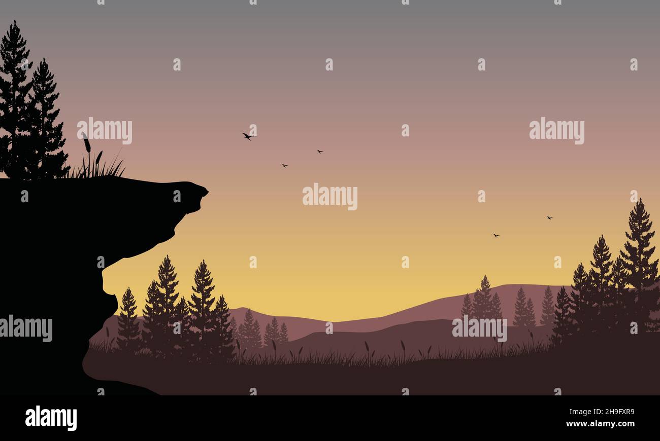 Panorama fantastique sur les montagnes depuis l'extérieur de la ville au crépuscule avec la silhouette esthétique des pins environnants.Illustration vectorielle d'un ec Illustration de Vecteur