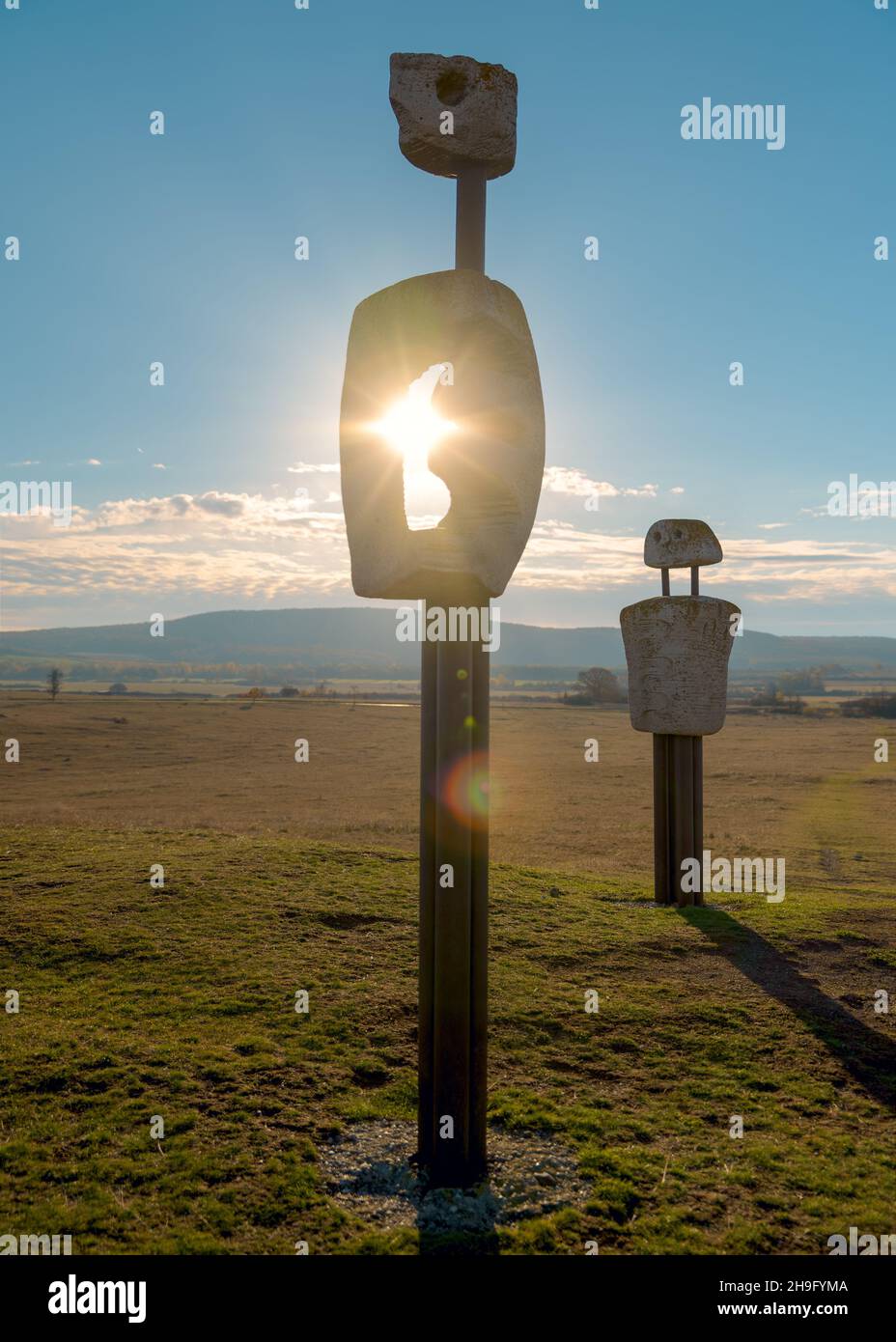 2021.09.30. Kovagoors Hongrie.Groupe de statue de comédie humaine ce qui a créé Imre Veszpremi.Cet art unique est la méditation Kali en Hongrie. Banque D'Images