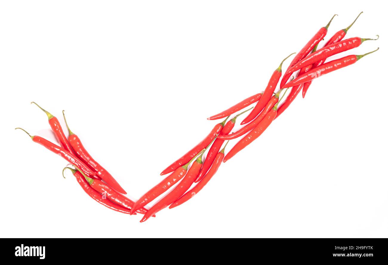 Piments rouges chauds isolés sur fond blanc - vérifier Banque D'Images