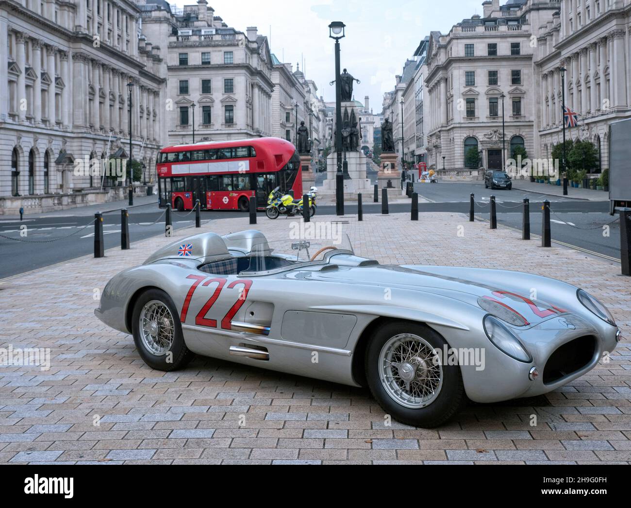 Stirling Moss 1955 Mercedes-Benz 300SLR mille Miglia sur le lieu de tournage dans le centre de Londres 19/9/21 Banque D'Images