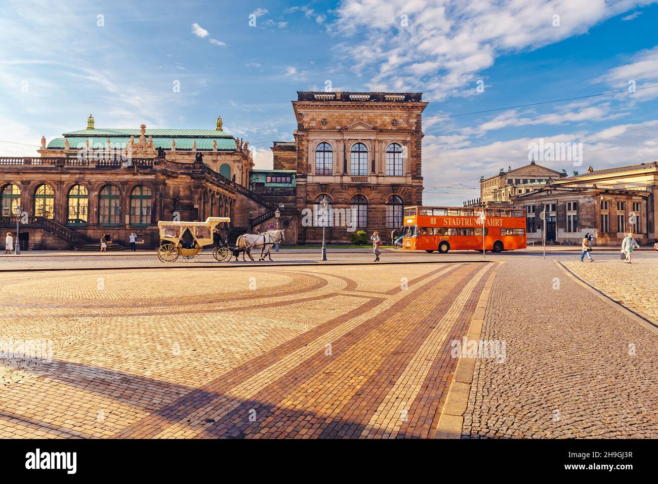 DRESDE, SAXE, ALLEMAGNE - VERS AOÛT 2018 : le paysage urbain de la ville de Dresde et de ses environs, Allemagne. Banque D'Images