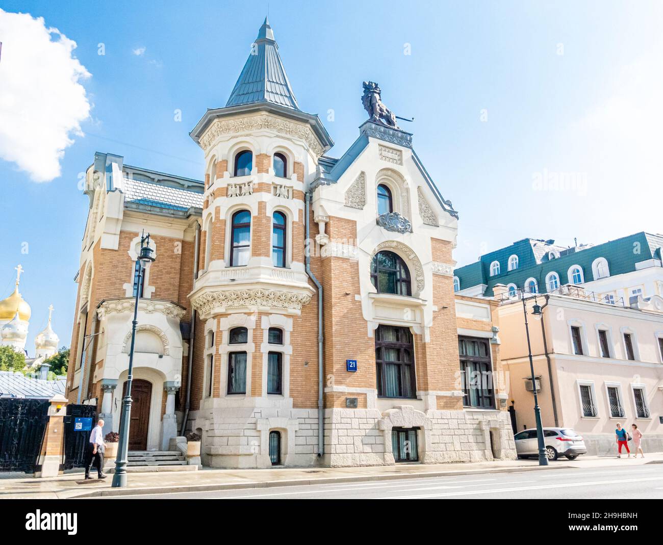 Maison Kekusheva conçue dans le style art nouveau par l'architecte L Kekushev en 1900-1903.Rue Ostozhenka, Moscou, Russie Banque D'Images Maison Kekusheva conçue dans le style art nouveau par l'architecte L Kekushev en 1900-1903.Rue Ostozhenka, Moscou, Russie Banque D'Images