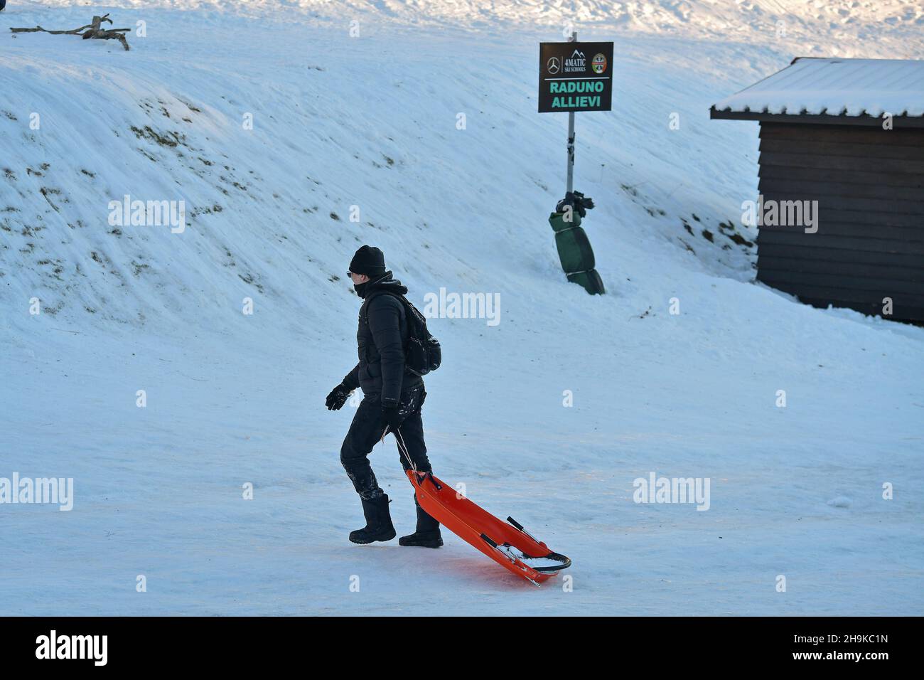 Mont Terminillo, Italie.07ème décembre 2021.Monte Terminillo - 7 décembre 2021 les touristes aiment se blogganer sur les neiges de Monte Terminillo, la station de ski dans les Apennines dans la province de Rieti.Crédit: Gianluca Vannicelli crédit: Agence de photo indépendante/Alamy Live News Banque D'Images