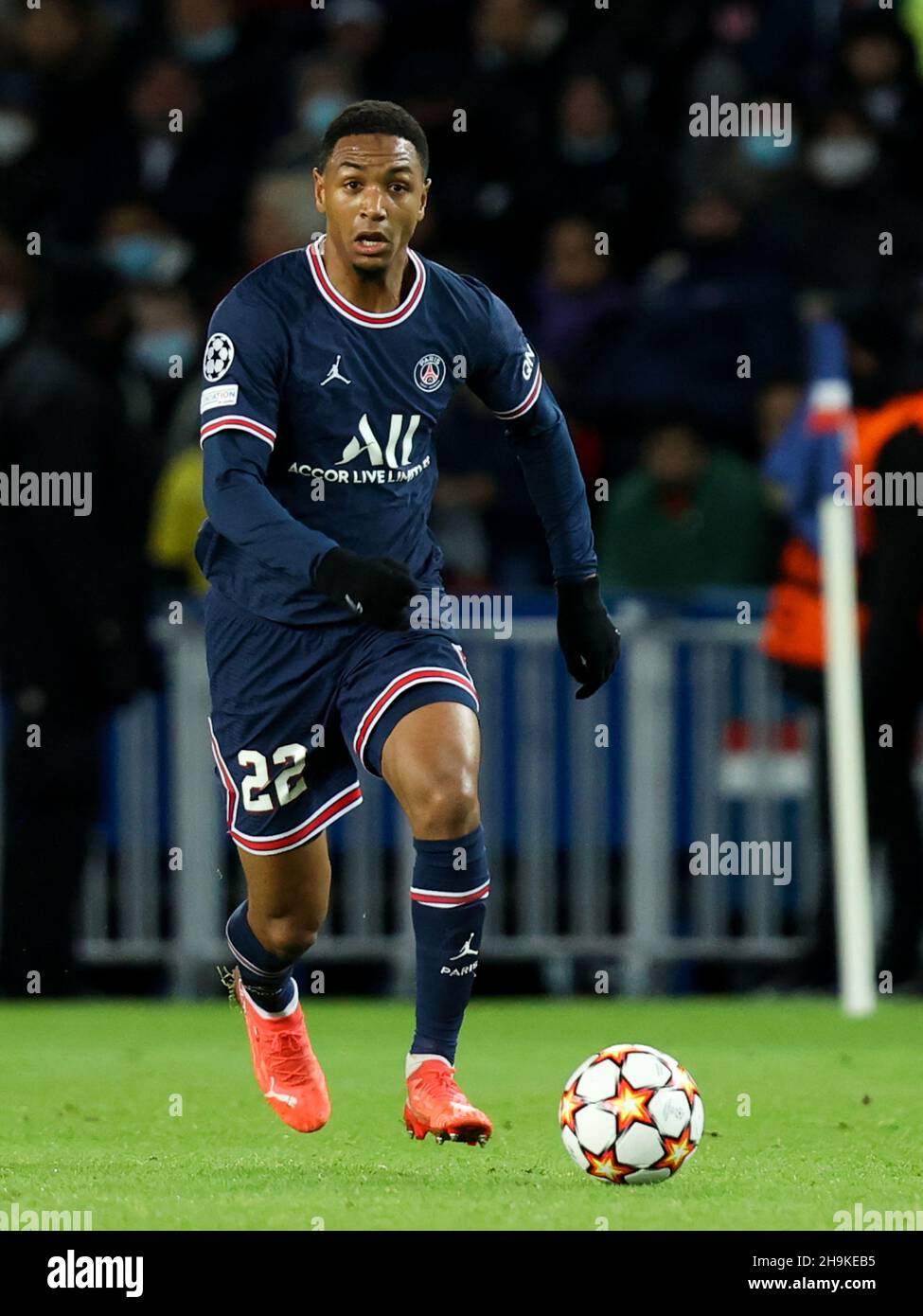 PARIJS, FRANCE - DÉCEMBRE 7 : Abdou Diallo de Paris Saint-Germain lors du match de la Ligue des champions de l'UEFA entre Paris Saint-Germain et le Club Brugge au Parc des Princes le 7 décembre 2021 à Parijs, France (photo de Herman Dingler/Orange Pictures) Banque D'Images