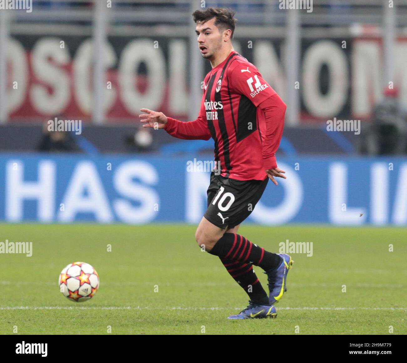 Milan, Italie - décembre 7 2021 - AC Milan - Liverpool FC Champions League - brahim diaz ac milan Banque D'Images