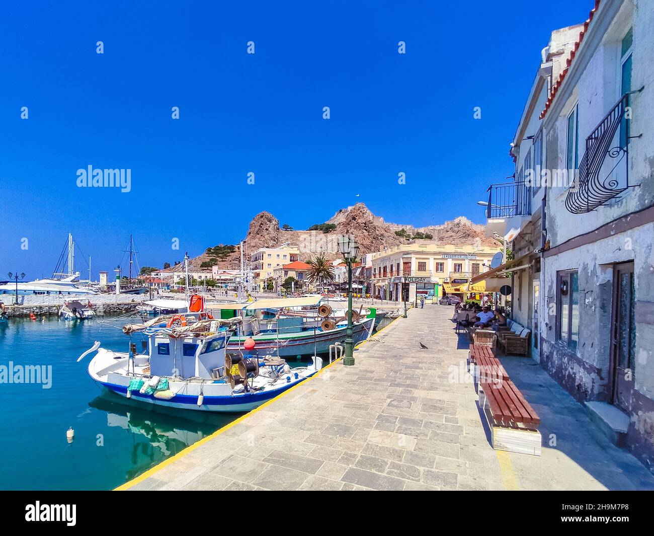 Vue sur Myrina, île de Limnos, Grèce. Banque D'Images