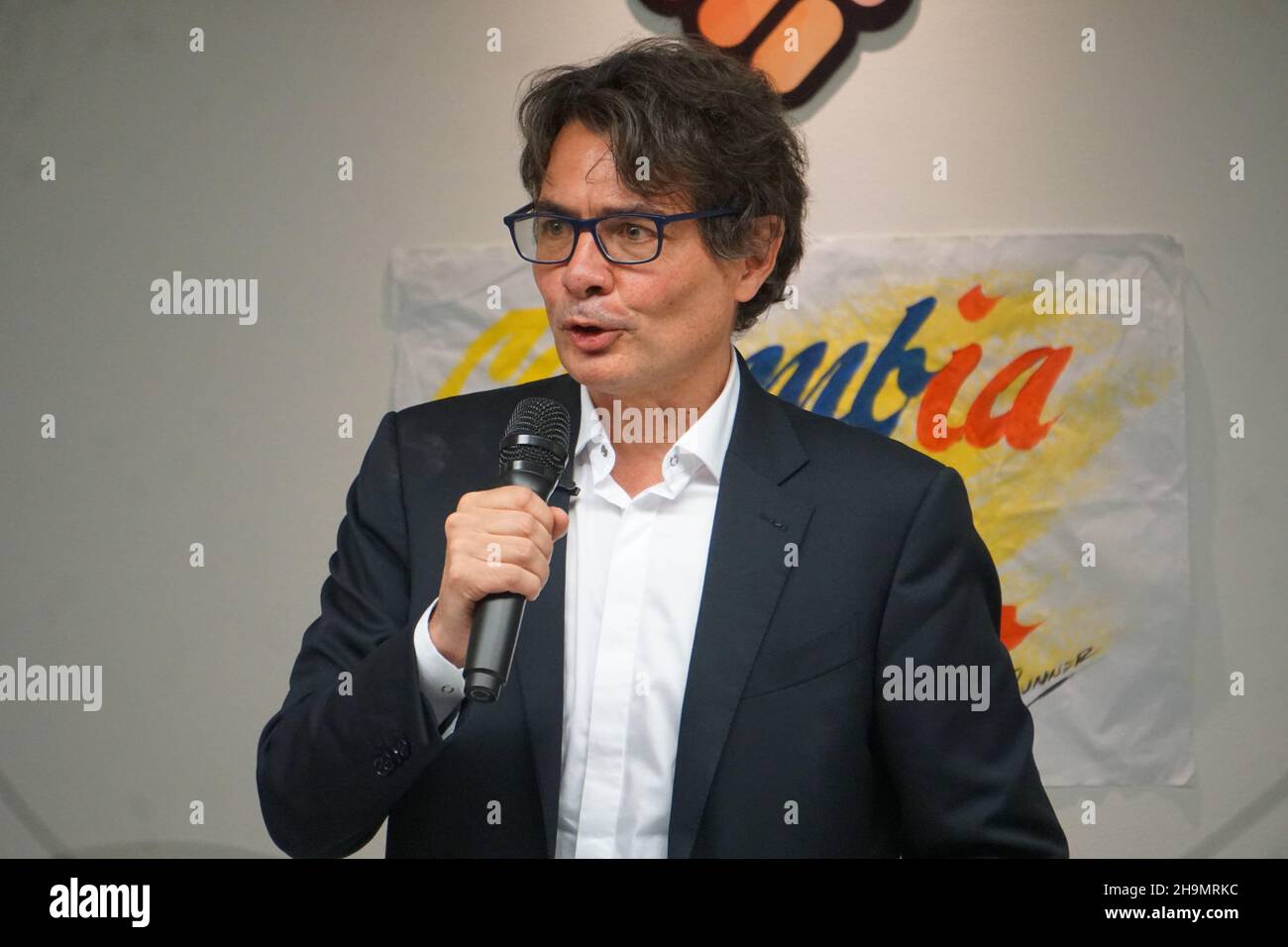 Bogota, Colombie.6 décembre 2021.Le pré-candidat de la Coalicion Centro Esperanza, Alejandro Gaviria à l'inauguration de son quartier général de campagne.(Credit image: © Daniel Garzon Herazo/NurPhoto via ZUMA Press) Banque D'Images