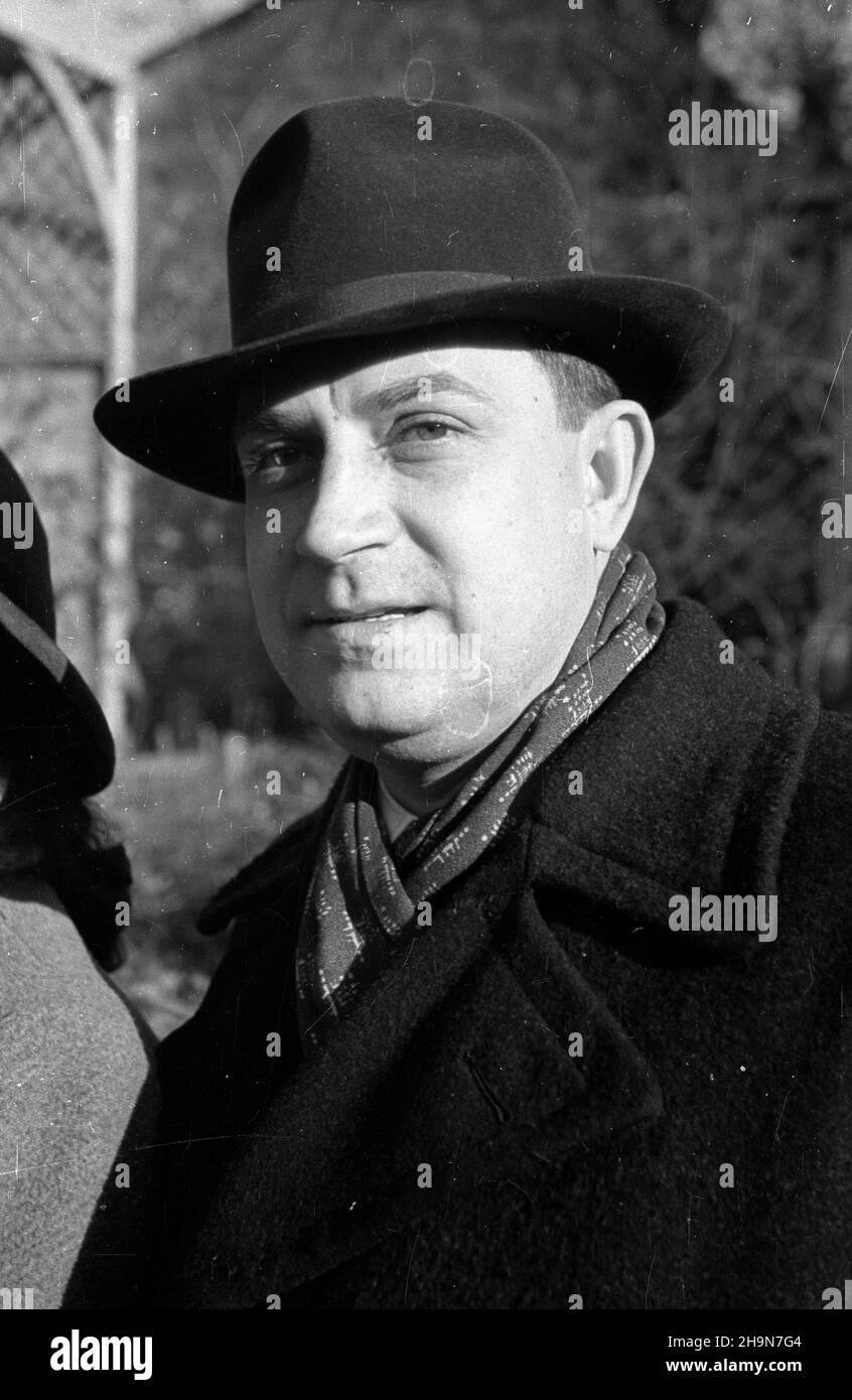 Polska, 1948-11.Wizyta radzieckich artystów Moskiewskiej Filharmonii Wielkiego Teatru.NZ. solista Iwan Szmielow. uu PAP Dok³adny dzieñ wydarzenia nieustalony.Pologne, novembre 1948.Visite d'artistes soviétiques de l'Orchestre Philharmonique de Moscou et du Grand Théâtre.Photo : soliste Ivan Shmelov. uu PAP Banque D'Images