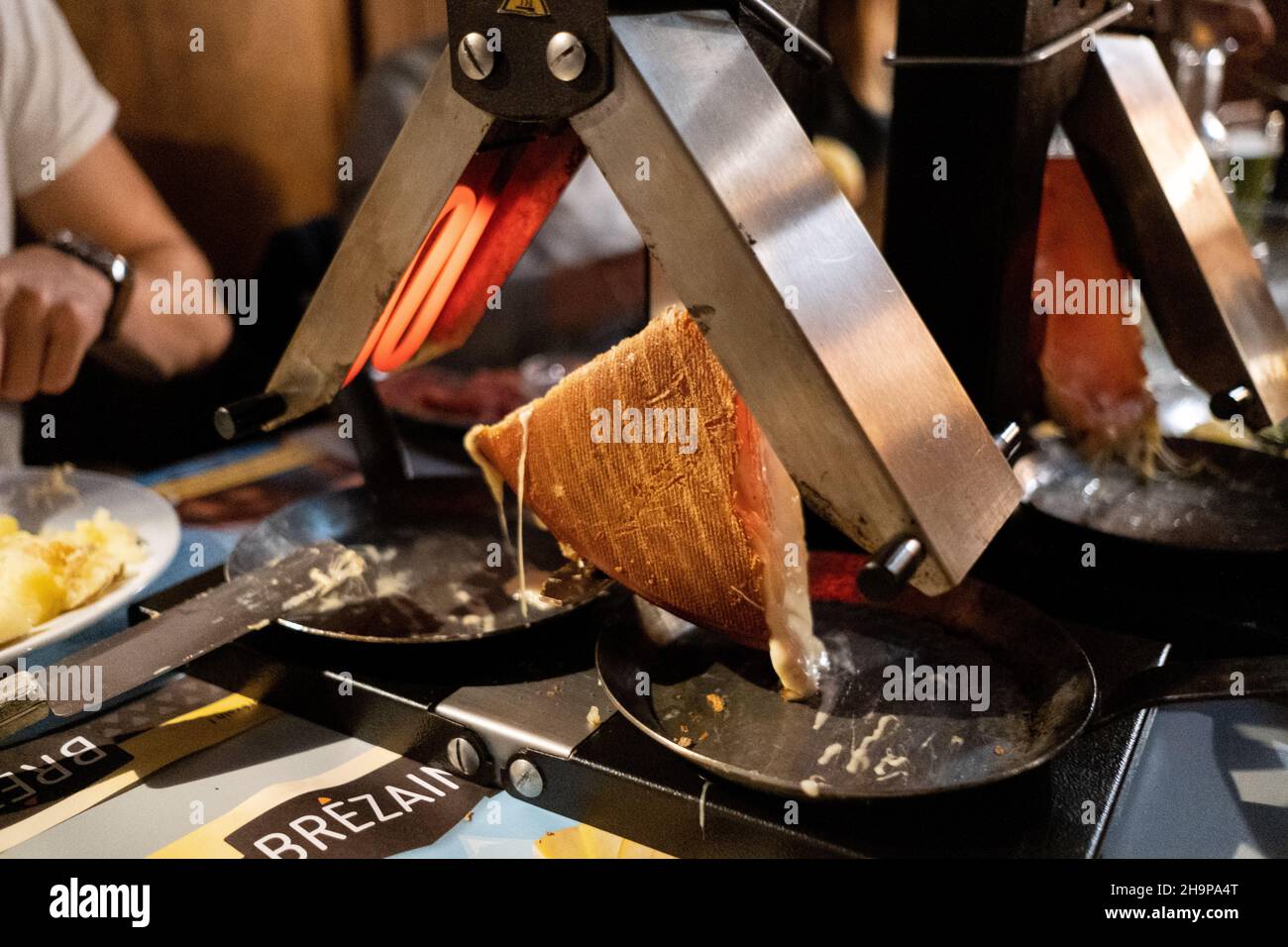France, haute-Savoie, Annecy le 2020-08-13.Illustration de vacances d'un groupe de jeunes autour du lac d'Annecy en haute Savoie.Photograp Banque D'Images