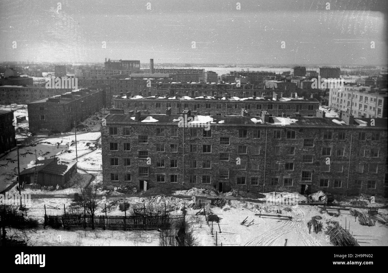 Varsovie, 1949-03.Budowa osiedla Mokotów, Warszawskiej Spó³dzielni Mieszkaniowej, W rejonie ulic: Madaliñskiego, £owicka, Szustra i alNiepodleg³oœci.Wykonawc¹ jest Sto³eczne Przedsiêbiorstwo Budowlane nr 2. ka PAP Dok³adny dzieñ wydarzenia nieustalony.Varsovie, mars 1949.La construction du domaine Mokotow de l'Association du logement de Varsovie, entre les rues: Madalinskiego, Lowicka, Szustra et l'avenue Niepodleglosci.Le domaine a été construit par Varsovie Construction Enterprise no 2. ka PAP Banque D'Images