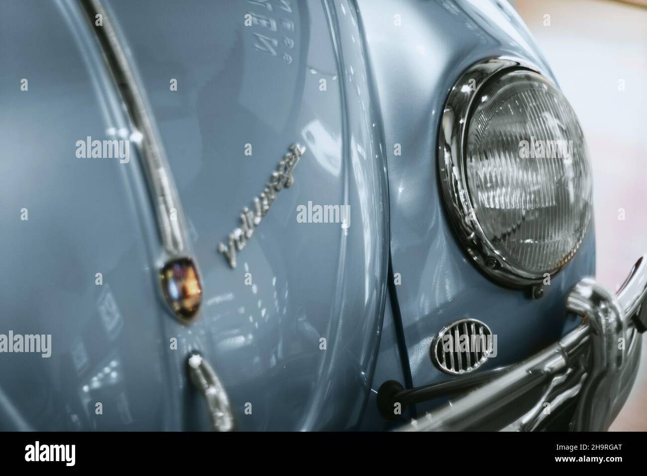 Izmir, Turquie - 21 juin 2021 : gros plan d'une voiture bleue de coléoptère Volkswagen produite en 1963.Éditorial tourné à Izmir Turquie. Banque D'Images