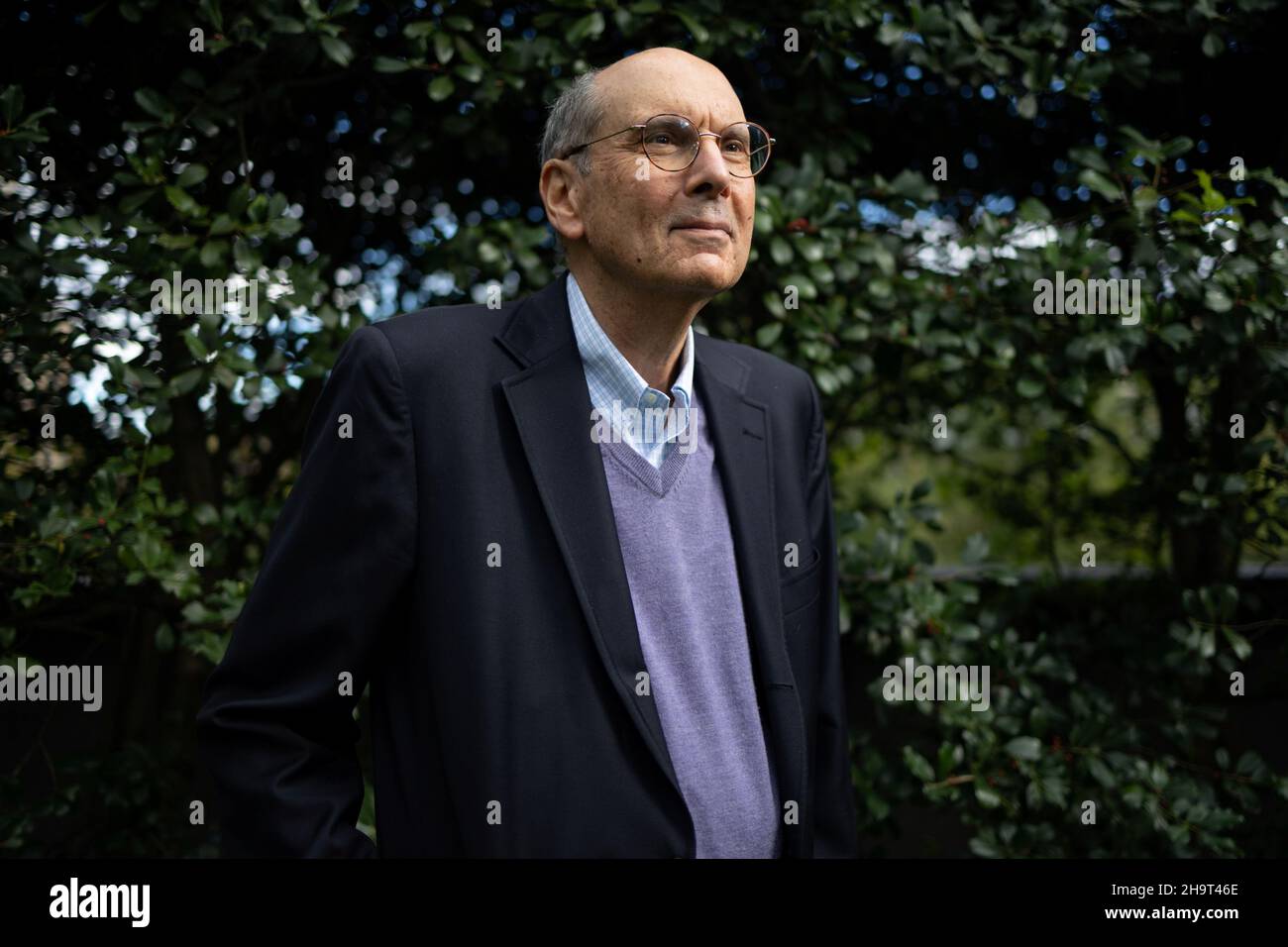 Le Dr Bruce Leslie, ancien responsable de la sécurité des médicaments chez Johnson & Johnson, pose un portrait à Washington, DC, États-Unis, le 31 octobre 2021.Photo prise le 31 octobre 2021.Pour faire correspondre le rapport spécial USA-DIABÈTE/INVOKANA.REUTERS/Hannah Beier Banque D'Images