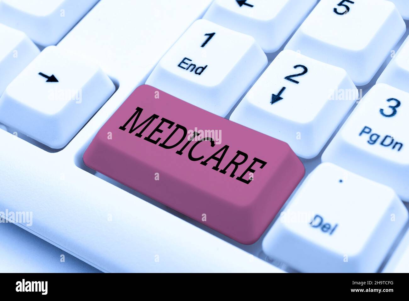 Inspiration montrant le signe Medicare.Concept d'Internet le plan du gouvernement fédéral aux États-Unis pour payer certains hôpitaux Résumé présentant Hacker éthique Banque D'Images