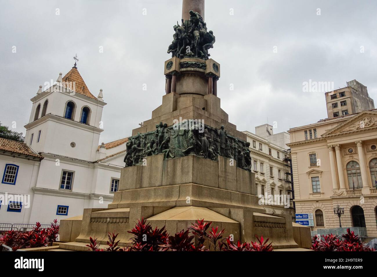 SAO PAULO, BRÉSIL - 30 octobre 2021 : une belle photo du Monument de la gloire immortelle aux fondateurs de Sao Paulo Banque D'Images