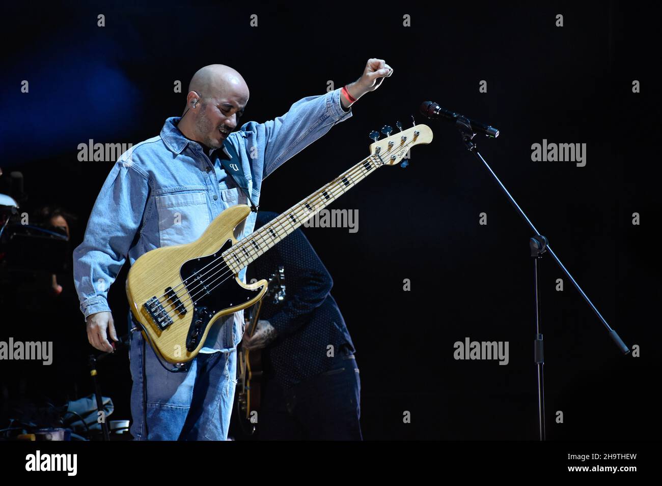 Le groupe musical reggae de Puerto Rico, Cultura Profetica, se produit au Movistar Arena de Bogota le 4 décembre 2021, en prévision de leur concert à Lima, au Pérou.À Bogota, Colombie, décembre 4 2021. Banque D'Images