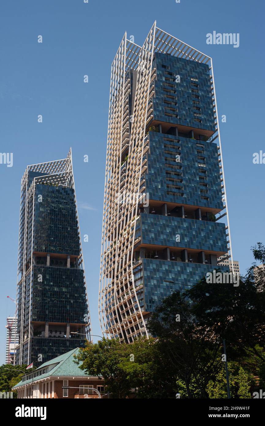 '23.09.2021, Singapour, , Singapour - vue extérieure des deux tours de South Beach Tower, un complexe commercial et résidentiel de grande hauteur à usage mixte i Banque D'Images