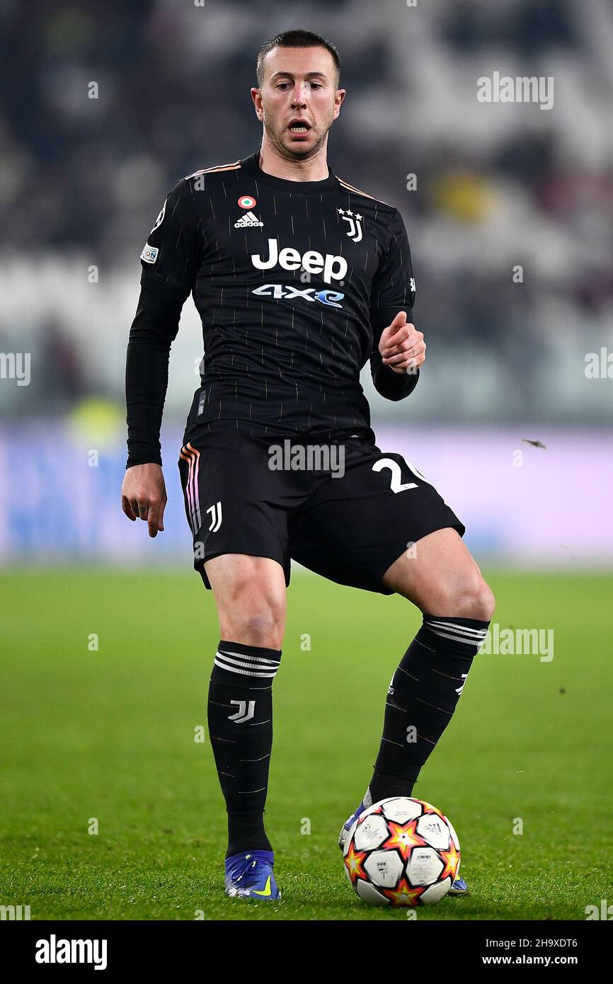 Turin, Italie.08 décembre 2021.Federico Bernardeschi du Juventus FC en action lors du match de football de la Ligue des champions de l'UEFA entre le Juventus FC et Malmo FF.Credit: Nicolò Campo/Alay Live News Banque D'Images