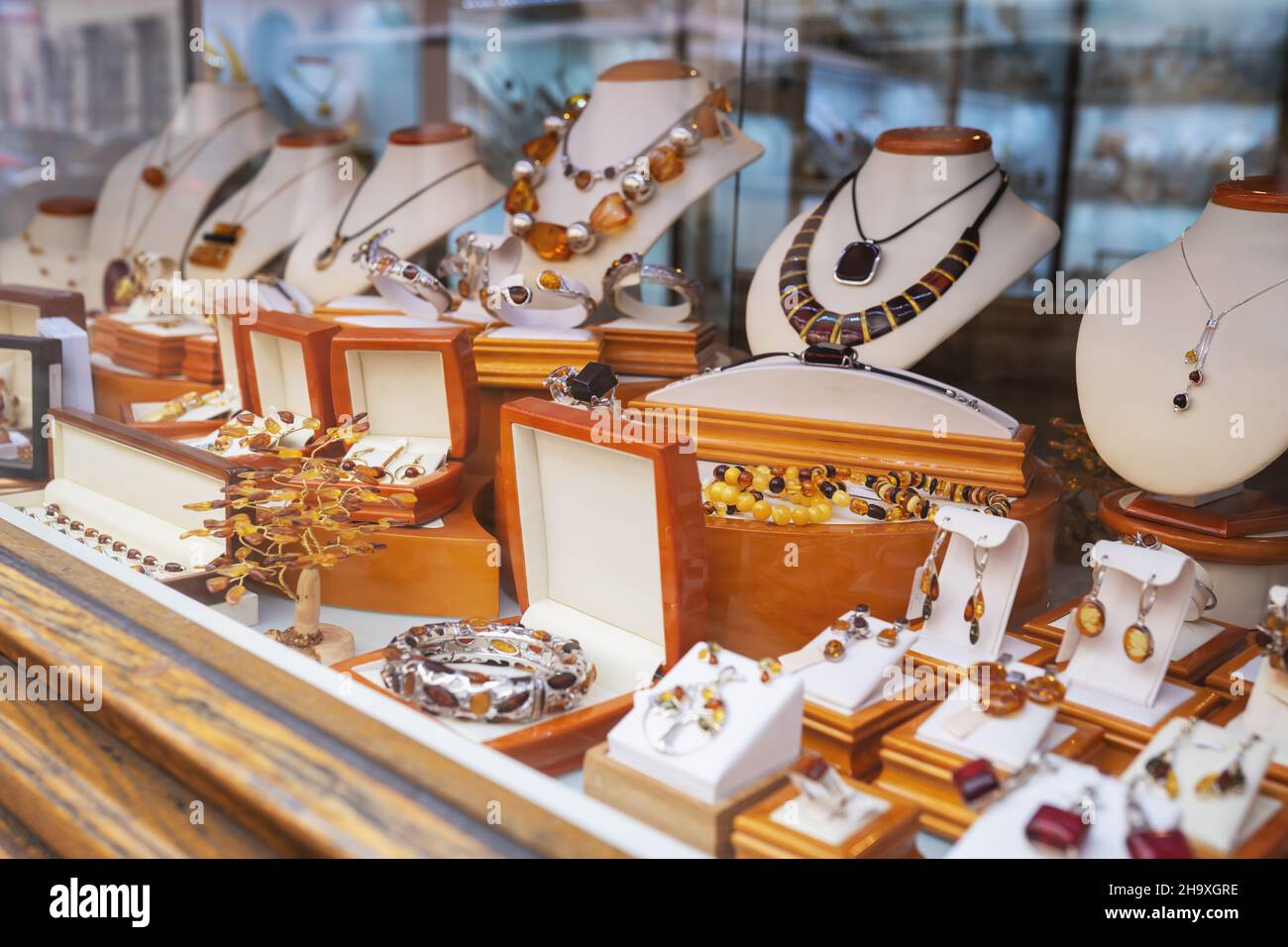 Jewelry shop in poland Banque de photographies et d'images à haute  résolution - Alamy