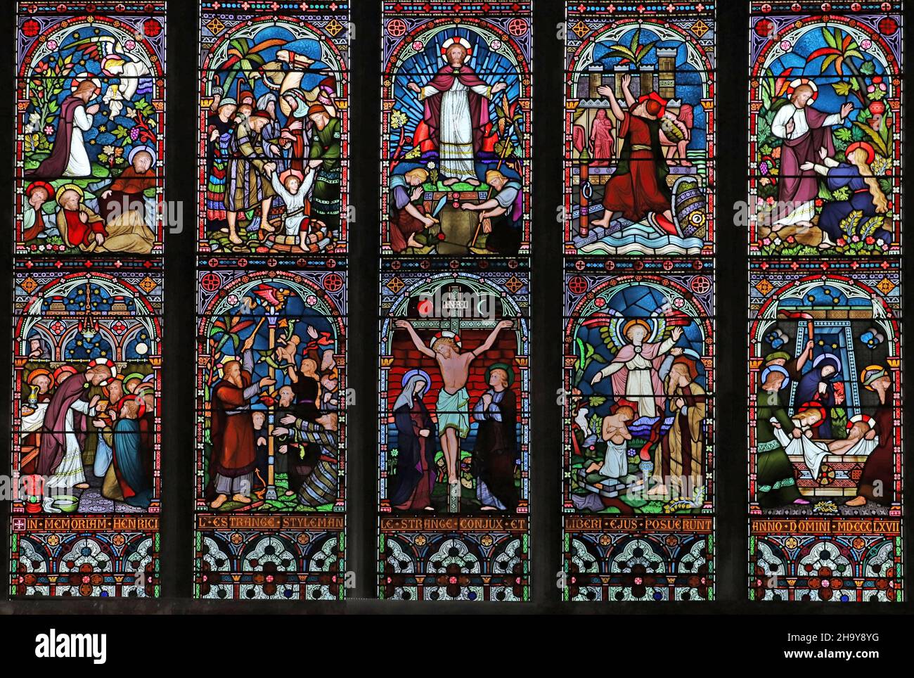 Vitraux de Frederick Preedy; thèmes de l'ancien et du Nouveau Testament, église St Mary's, Old Hunstanton, Norfolk Banque D'Images