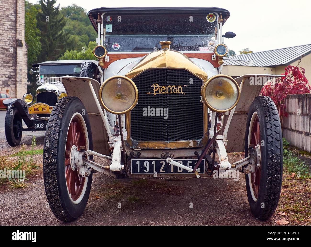 Vue avant de la voiture d'époque Pierron Banque D'Images