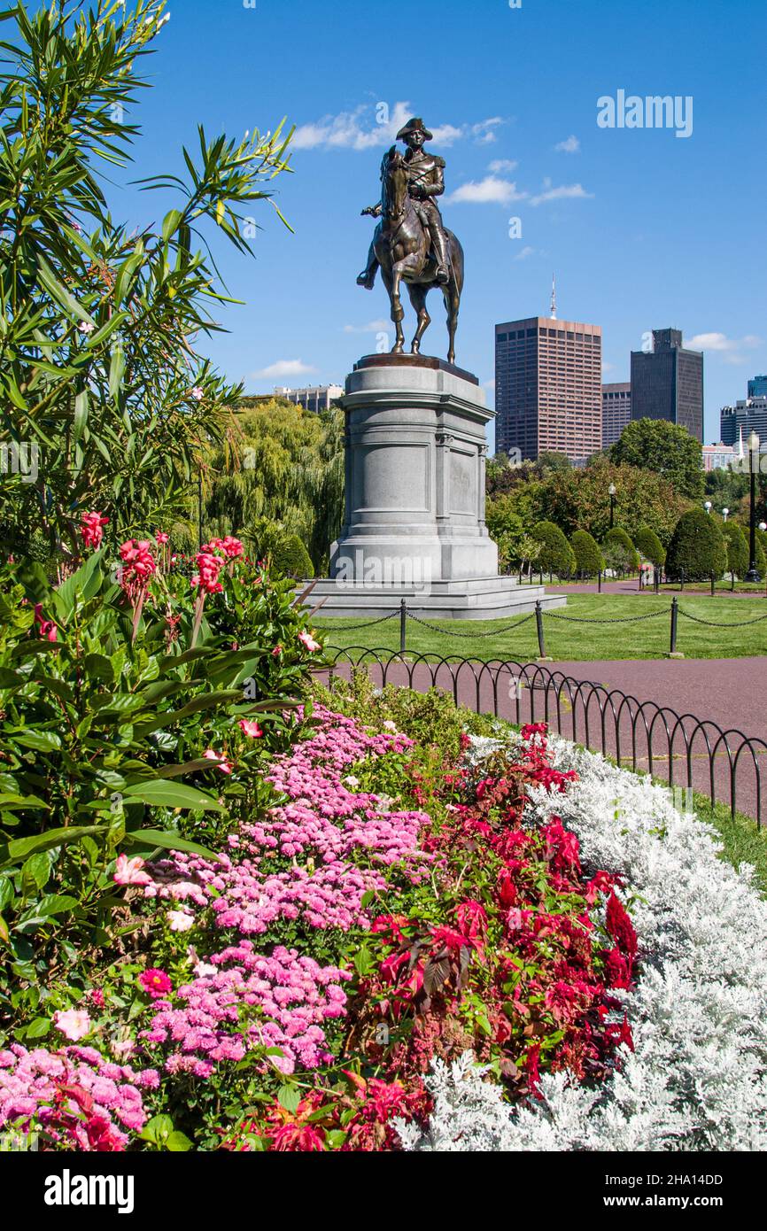 Une statue de George Washington dans le jardin public de Boston Banque D'Images