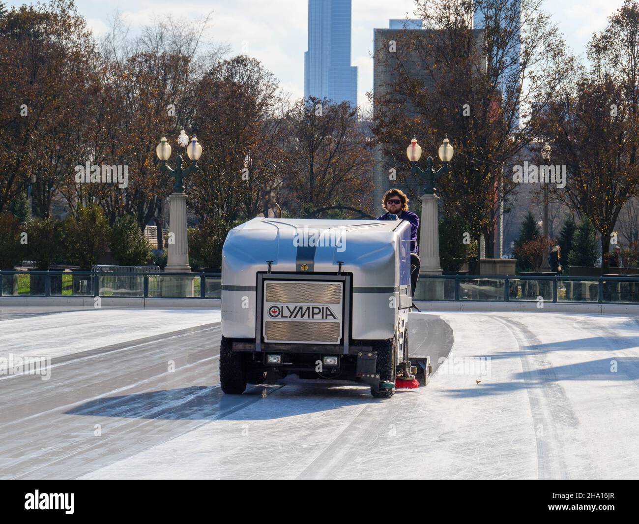 Tondeuse à glace Olympia.McCormick Tribune Ice Rink, Chicago, Illinois. Banque D'Images