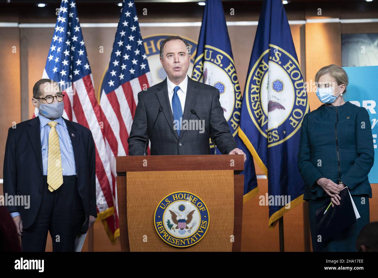 Washington, États-Unis.09th décembre 2021.Adam Schiff, D-CA, s'exprime lors d'une conférence de presse sur la loi sur la protection de notre démocratie au Capitole des États-Unis à Washington, DC, le jeudi 9 décembre 2021.La loi est un ensemble législatif qui force les institutions démocratiques contre les abus de pouvoir des futurs présidents.Photo de Sarah Silbiger/UPI crédit: UPI/Alay Live News Banque D'Images