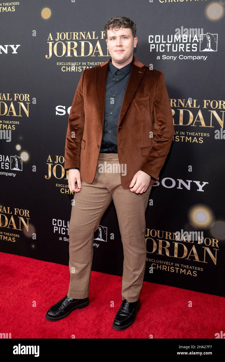 New York, États-Unis.09th décembre 2021.Gray Henson participe à la première mondiale de « A Journal for Jordan » au AMC Lincoln Square Theatre de New York, New York, le 9 décembre 2021.(Photo de Gabriele Holtermann/Sipa USA) crédit: SIPA US/Alay Live News Banque D'Images