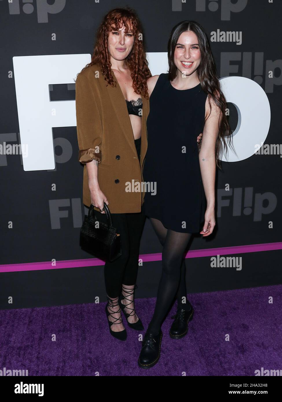 Hollywood, États-Unis.09th décembre 2021.HOLLYWOOD, LOS ANGELES, CALIFORNIE, ÉTATS-UNIS - DÉCEMBRE 09 :L'actrice Rumer Glenn Willis et la sœur/actrice Scout LaRue Willis arrivent à l'événement de lancement Flip Grand organisé par Halsey, artiste nominé aux Grammy, avec des représentations de Scout Willis, BIA, et Kehlani qui se sont tenues à Avalon Hollywood le 9 décembre 2021 à Hollywood, Los Angeles, Californie, États-Unis.(Photo de Xavier Collin/image Press Agency/Sipa USA) crédit: SIPA USA/Alay Live News Banque D'Images