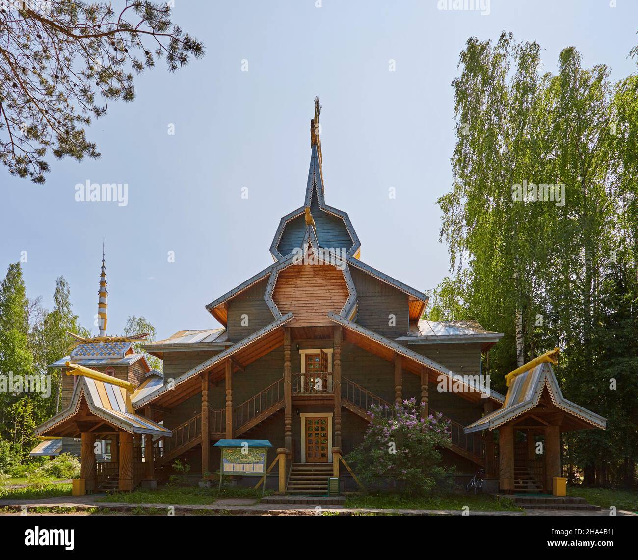 Sur le chemin dans le musée village Verkhniye Mandrogi sur la rivière SWIR, moyenne SWIR, Lénine-Volga-canal de la mer Baltique, oblast de Leningrad, Russie,Europe Banque D'Images