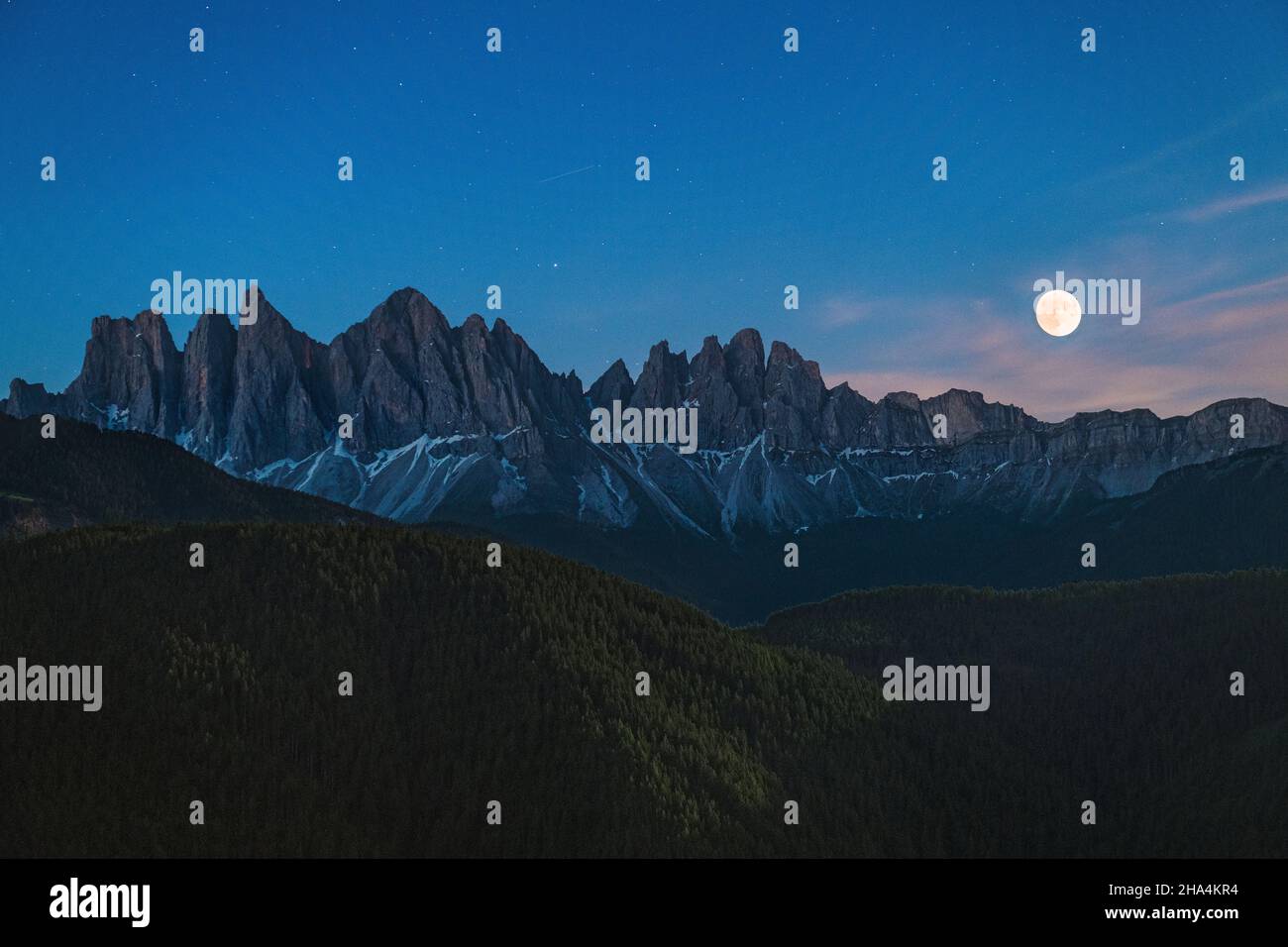 Forestis Dolomites, avec une vue imprenable sur les Dolomites italiens Banque D'Images