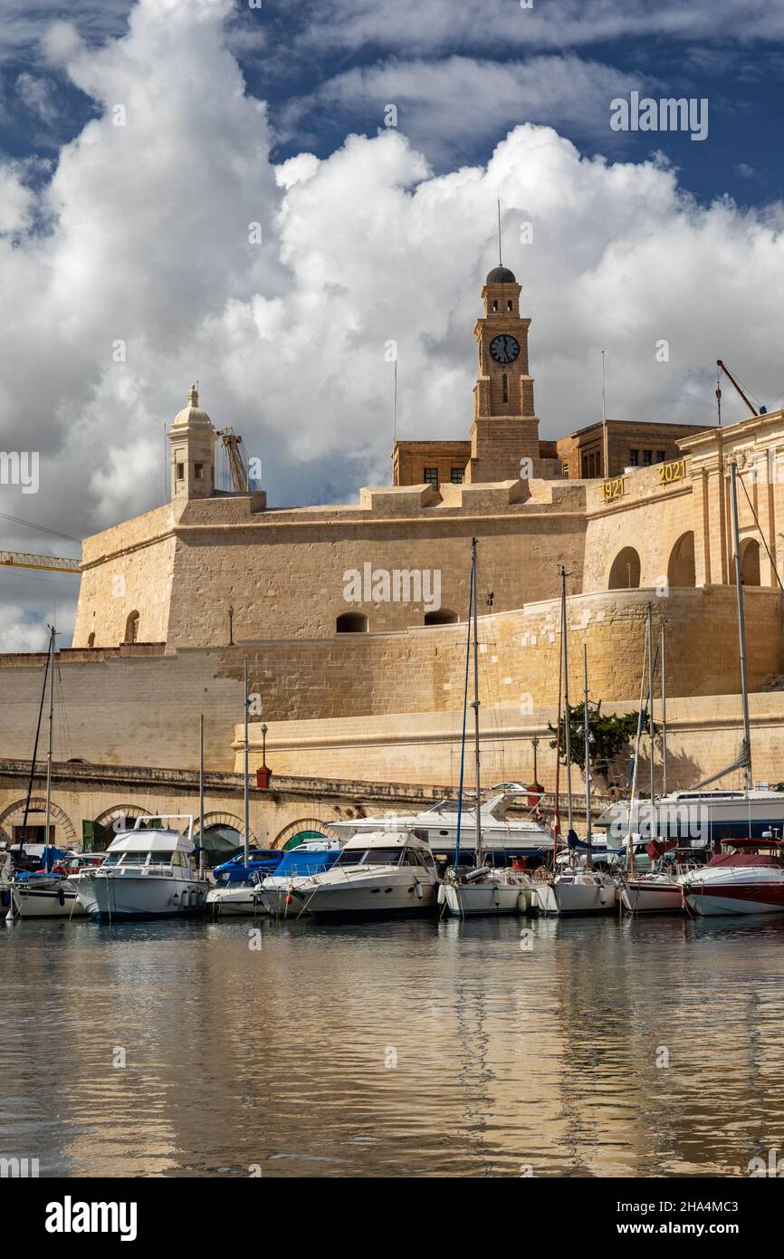 Murs fortifiés de la Bastion Saint-Michel à Senglea, Malte, Europe.Un site classé au patrimoine mondial de l'UNESCO Banque D'Images