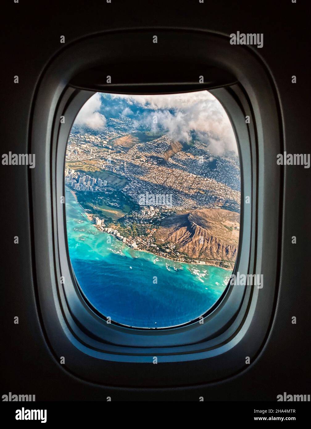 Honolulu, Hawaï vu de la fenêtre d'un avion au départ Banque D'Images