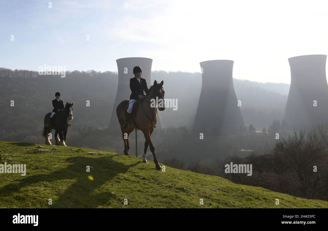 L'équitation comme le paysage rural rencontre l'industrie urbaine Grande-Bretagne Royaume-Uni 2019 collection d'images par David Bagnall Photography.Photo de DAVID BAGNALL Banque D'Images