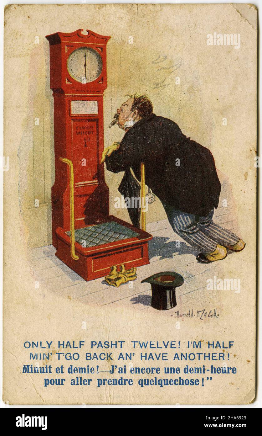 carte postale représentant un ivre parlant à une machine de pesage tout en pensant que c'est une horloge Banque D'Images