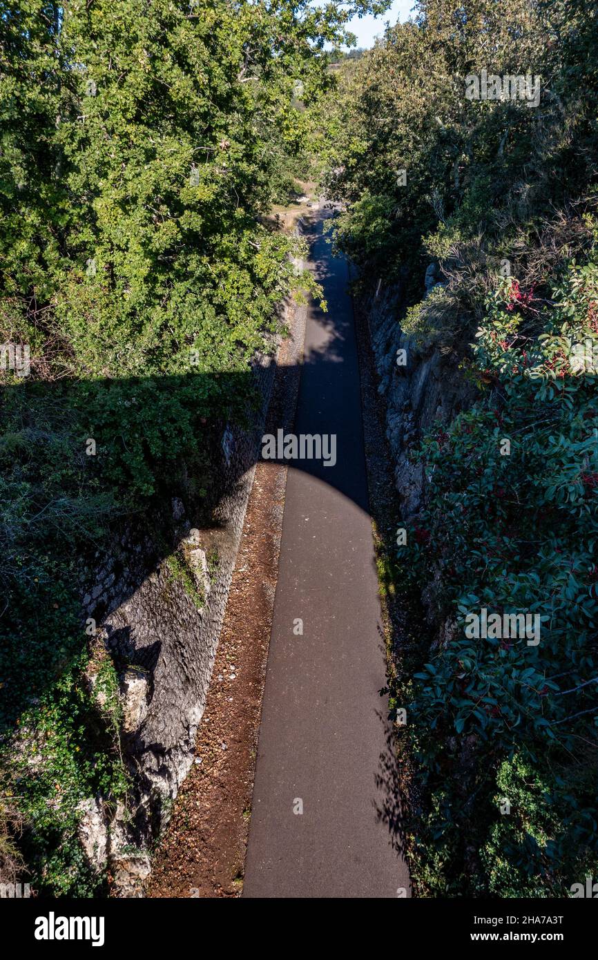 vue sur l'ancienne ligne de chemin de fer, maintenant un passage public Banque D'Images