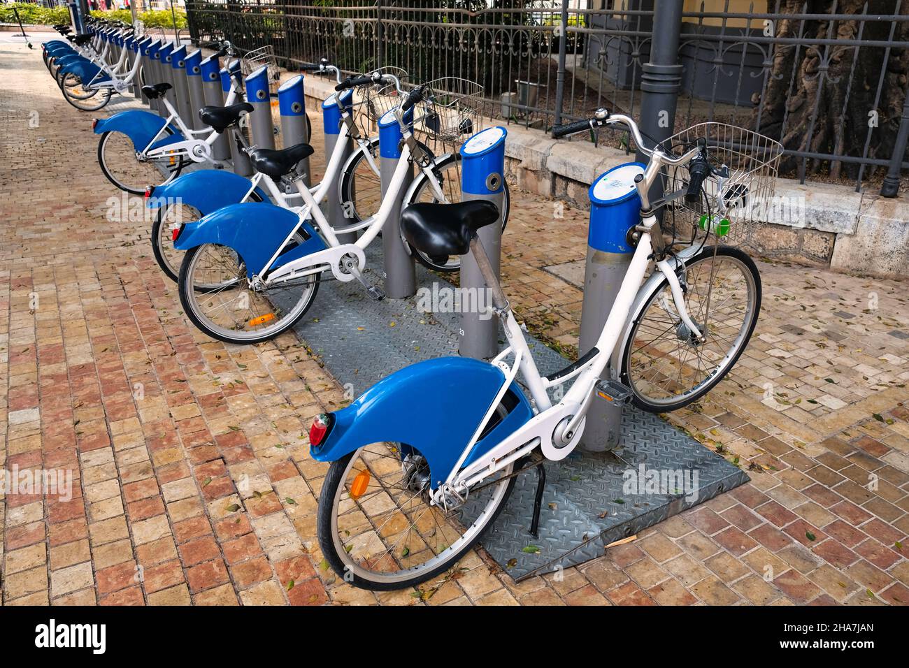 Service de location de vélos urbains dans la ville de Malaga (Espagne Photo  Stock - Alamy