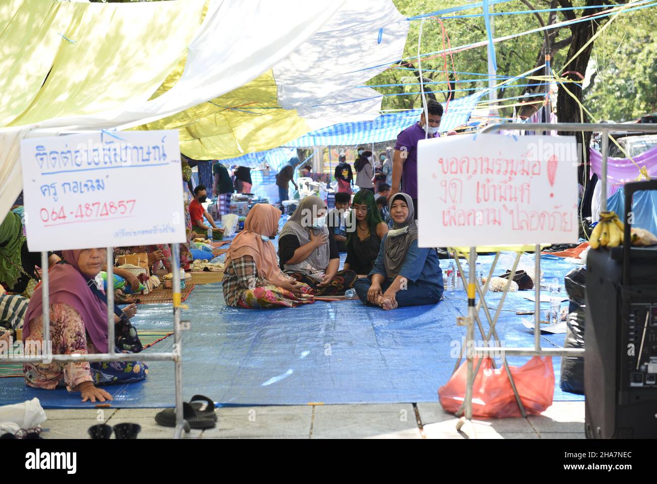 Thaïlande - 11 décembre 2021, devant le bureau de l'ONU à Bangkok, des villageois du district de Chana, Songkhla, protestent contre le projet de propriété industrielle. Banque D'Images