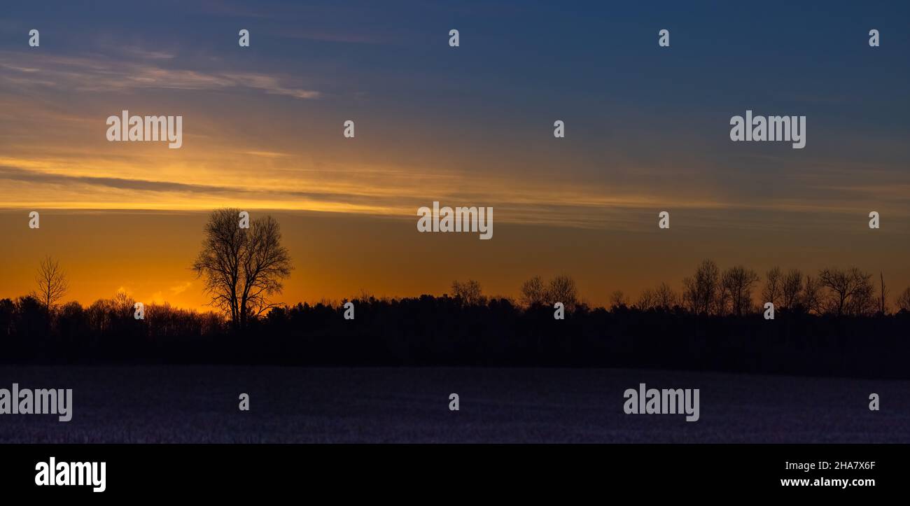Lever du soleil dans le nord du Wisconsin. Banque D'Images