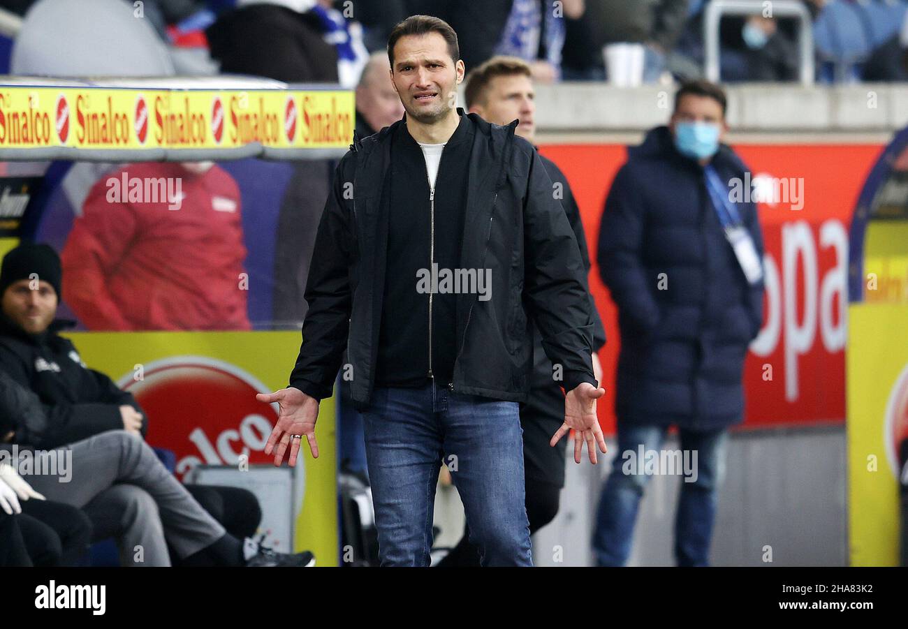 Firo: 11.12.2021 Fuvuball: Football: 3rd Bundesliga, saison 2021/2022 MSV Duisburg - SC Verl Verl entraîneur: Guerino Capretti Banque D'Images