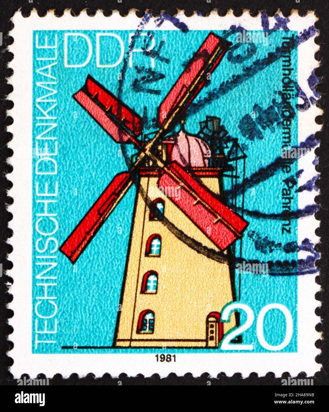 RDA - VERS 1981 : un timbre imprimé en RDA montre Windmill, Pahrenz, Allemagne, vers 1981 Banque D'Images