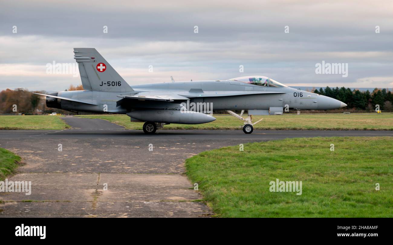 Forces aériennes suisses, F-18 Hornets déployés à RAF Leeming pour l'exercice Yorknite 2021 Banque D'Images