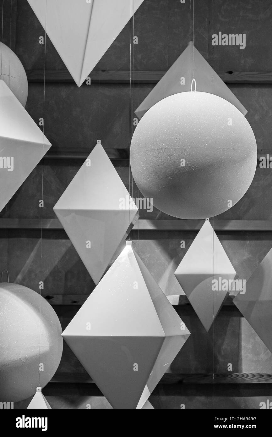 diverses formes géométriques abstraites flottant dans l'air Banque D'Images