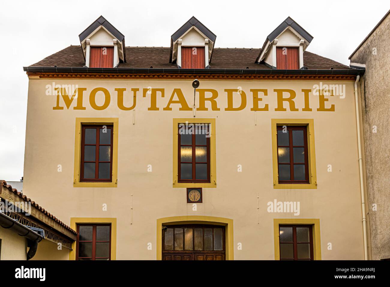 Moutarderie (Mustard Factory) Edmond Fallot à Beaune (France) est encore aujourd'hui site de production de moutarde Banque D'Images