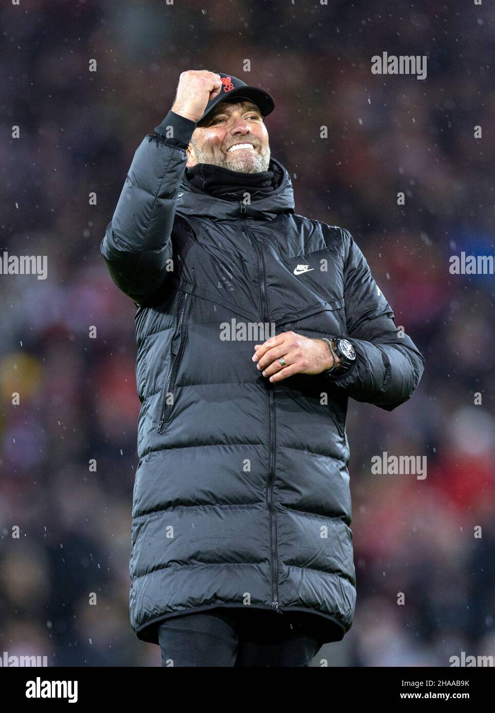 Liverpool, Grande-Bretagne.11th décembre 2021.Jurgen Klopp, directeur de Liverpool, célèbre après le match de la première Ligue anglaise entre Liverpool et Aston Villa à Liverpool, en Grande-Bretagne, le 11 décembre 2021.Credit: STR/Xinhua/Alay Live News Banque D'Images