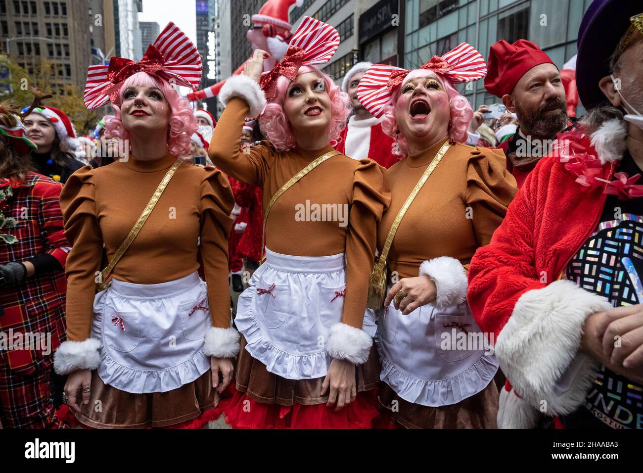 Santa con NYC, États-Unis.11th décembre 2021.(Photo de Gabriele Holtermann/Sipa USA) crédit: SIPA USA/Alay Live News Banque D'Images