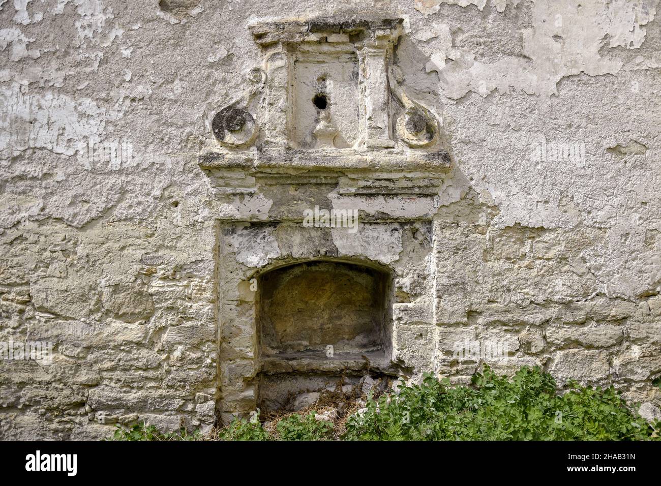 Synagogue ancienne à moitié ruinée.Texture de la vieille maçonnerie en ...