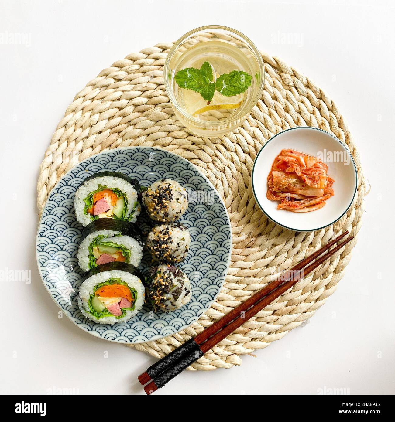 Nourriture asiatique simple et saine comme suggestion de repas Photo Stock  - Alamy