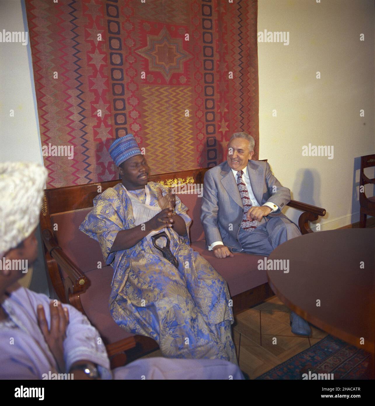 Varsovie 07.06.1978.Ofijalna wizyta szefa Federalnego Rz¹du Wojskowego Nigerii genera³a Oluseguna Obasanjo (2P) W Polsce.Spotkanie z i sekretarzem KC PZPR Edwardem Gierkiem (P). Js PAP/Leszek £o¿yñskiVarsovie, le 7 juin 1978.Chef du Gouvernement militaire fédéral du Nigéria le général Olusegun Obasanjo (2R) effectue une visite officielle en Pologne.Une réunion avec 1st Secrétaire du Comité central du Parti des travailleurs Unis polonais Edward Gierek (R). Js PAP/Leszek £o¿yñski Banque D'Images